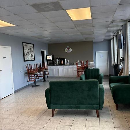 Hotel Super 8 By Wyndham Manassas Extérieur photo