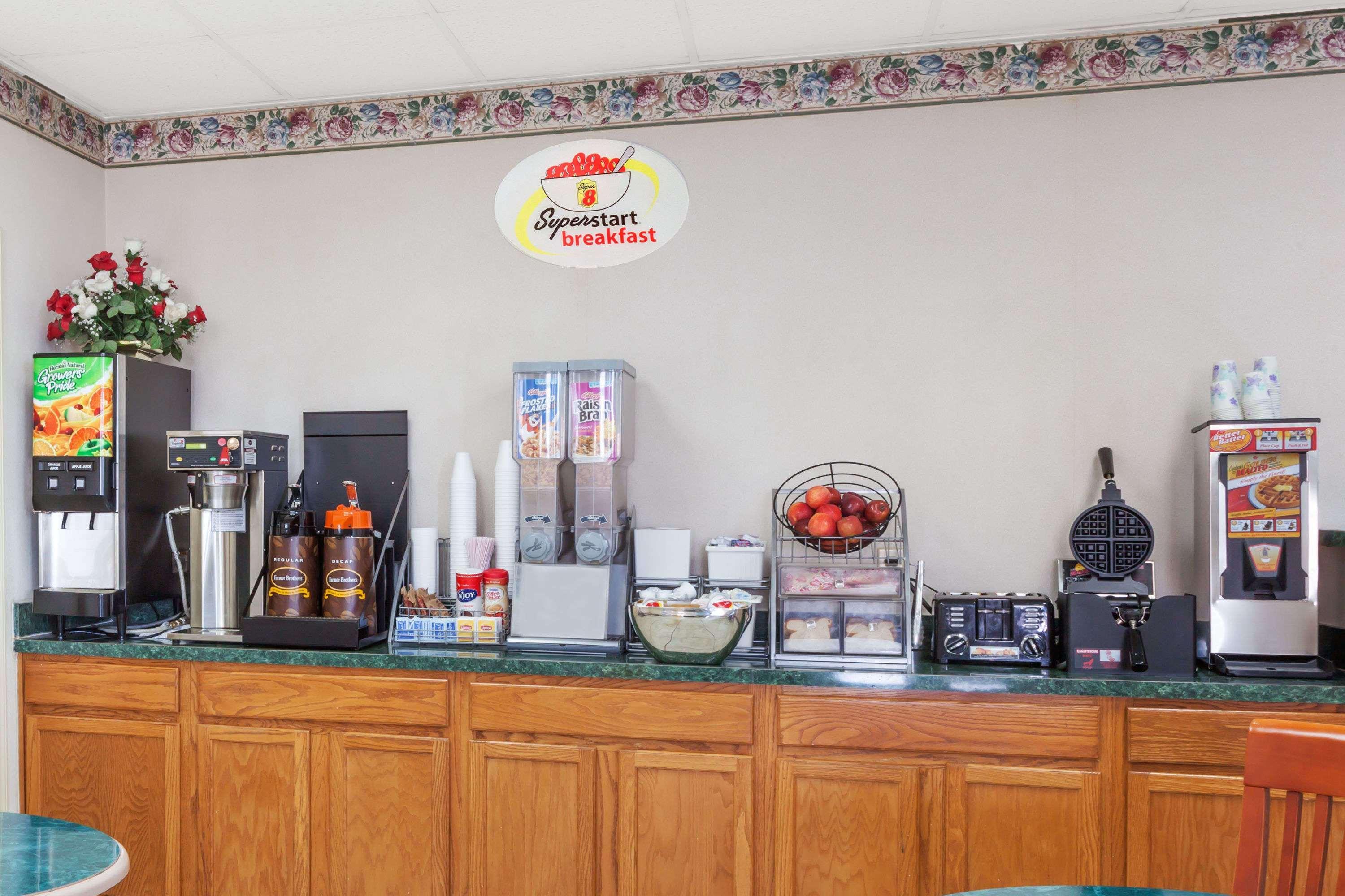 Hotel Super 8 By Wyndham Manassas Extérieur photo