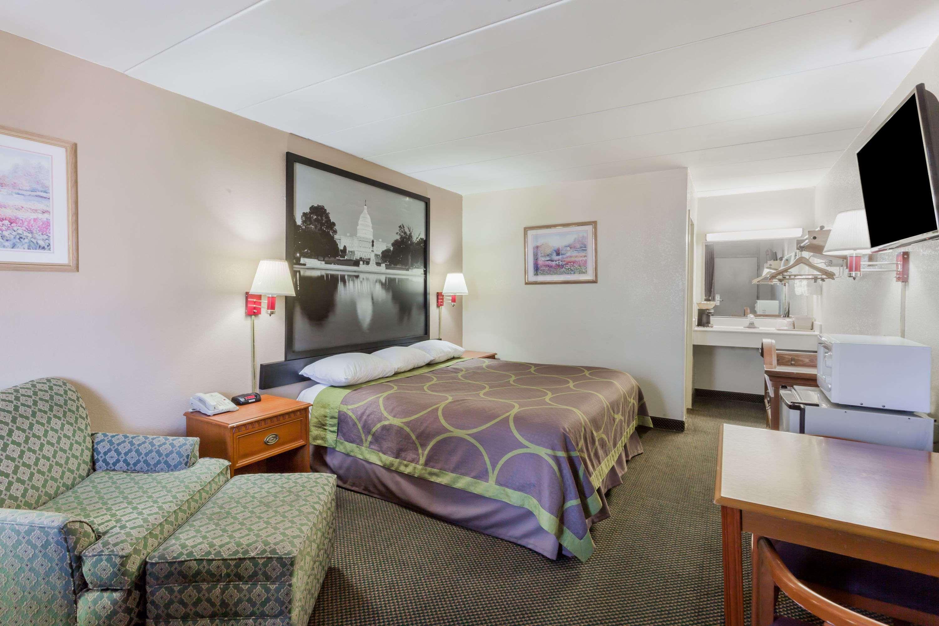 Hotel Super 8 By Wyndham Manassas Extérieur photo