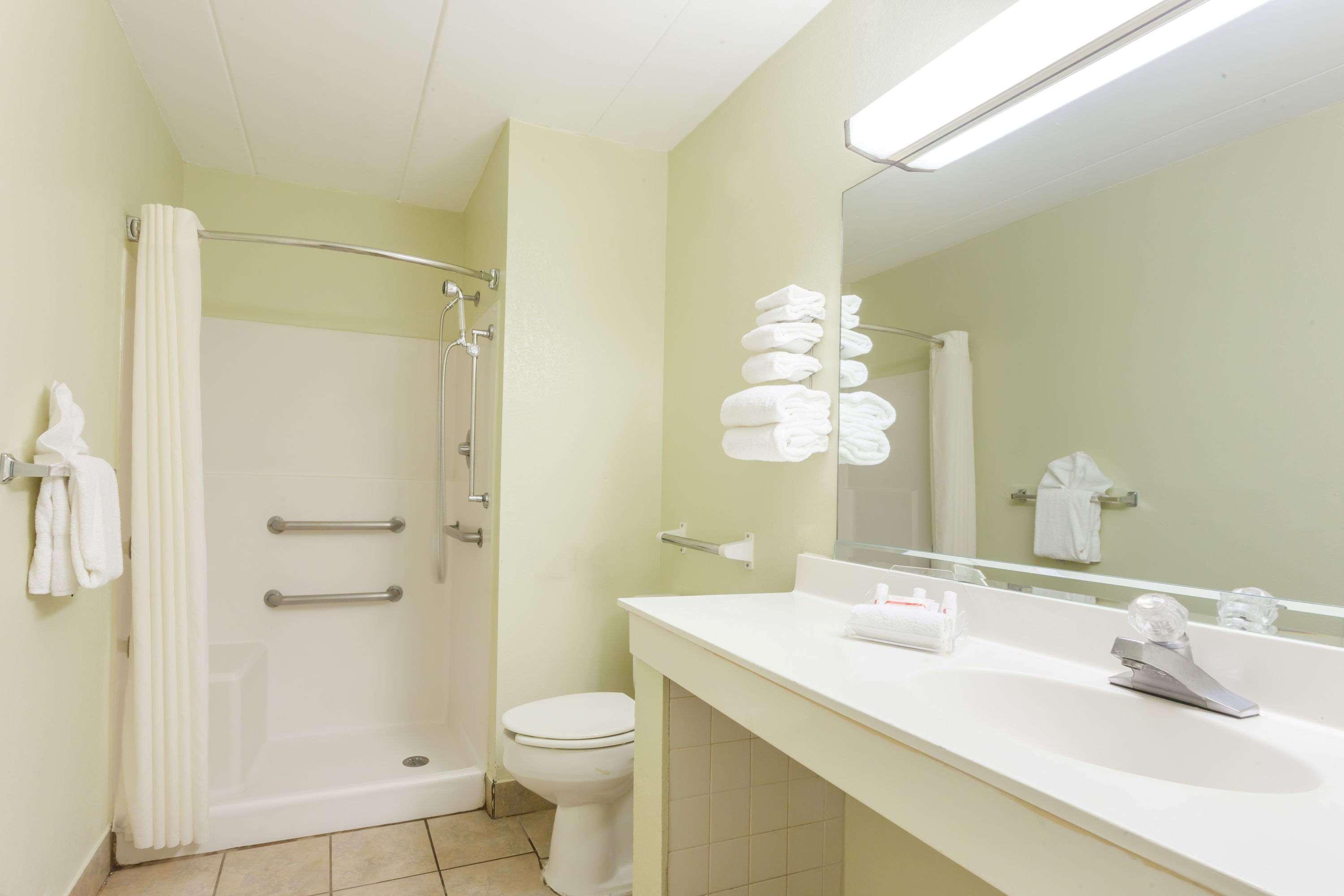 Hotel Super 8 By Wyndham Manassas Extérieur photo